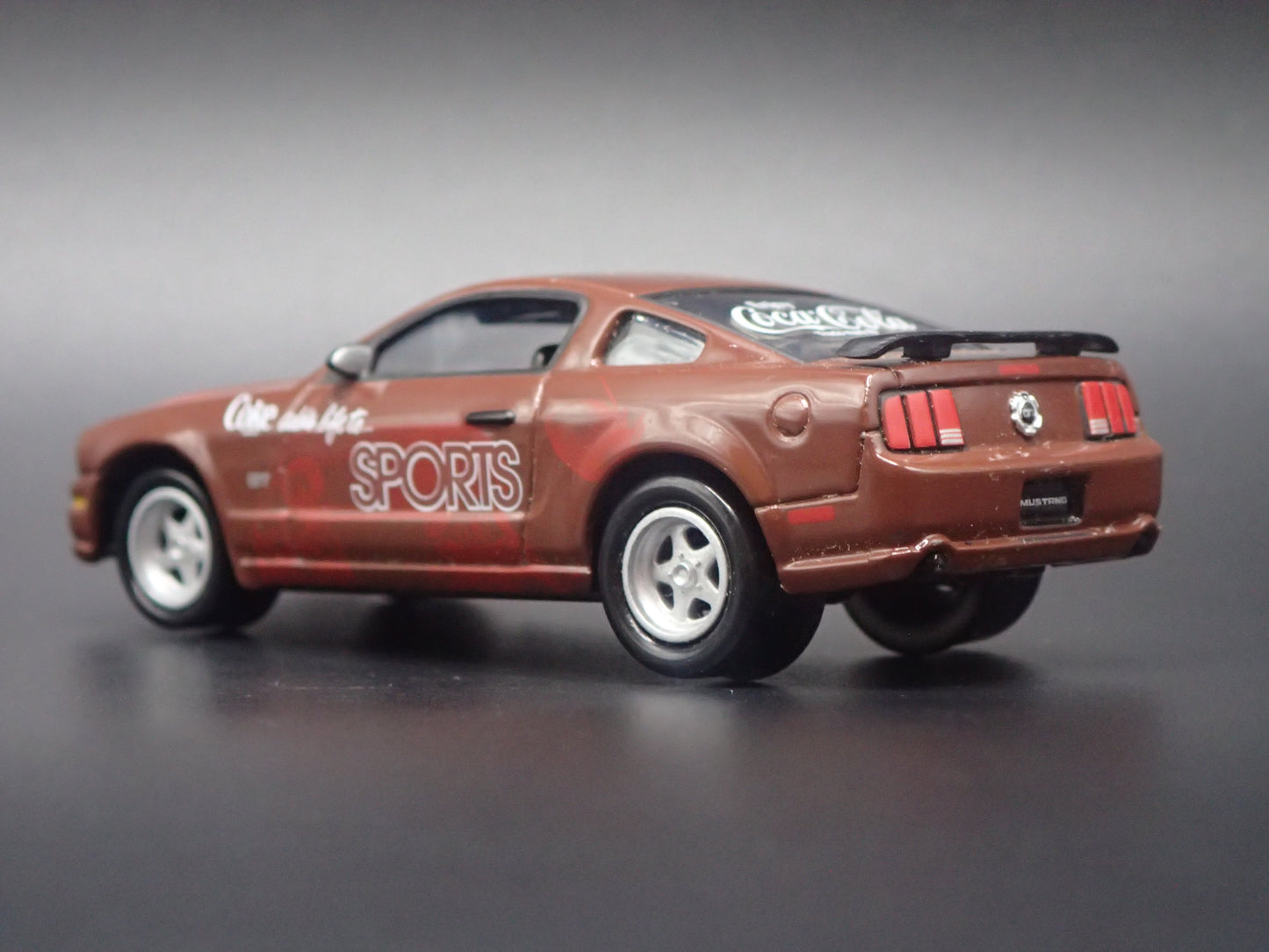 2005-2009 FORD MUSTANG GT COCA COLA COKE 1:64 SCALE DIORAMA DIECAST MODEL CAR