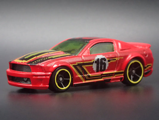 2005- 2009 FORD MUSTANG GT RED RARE 1:64 SCALE COLLECTIBLE DIECAST MODEL CAR