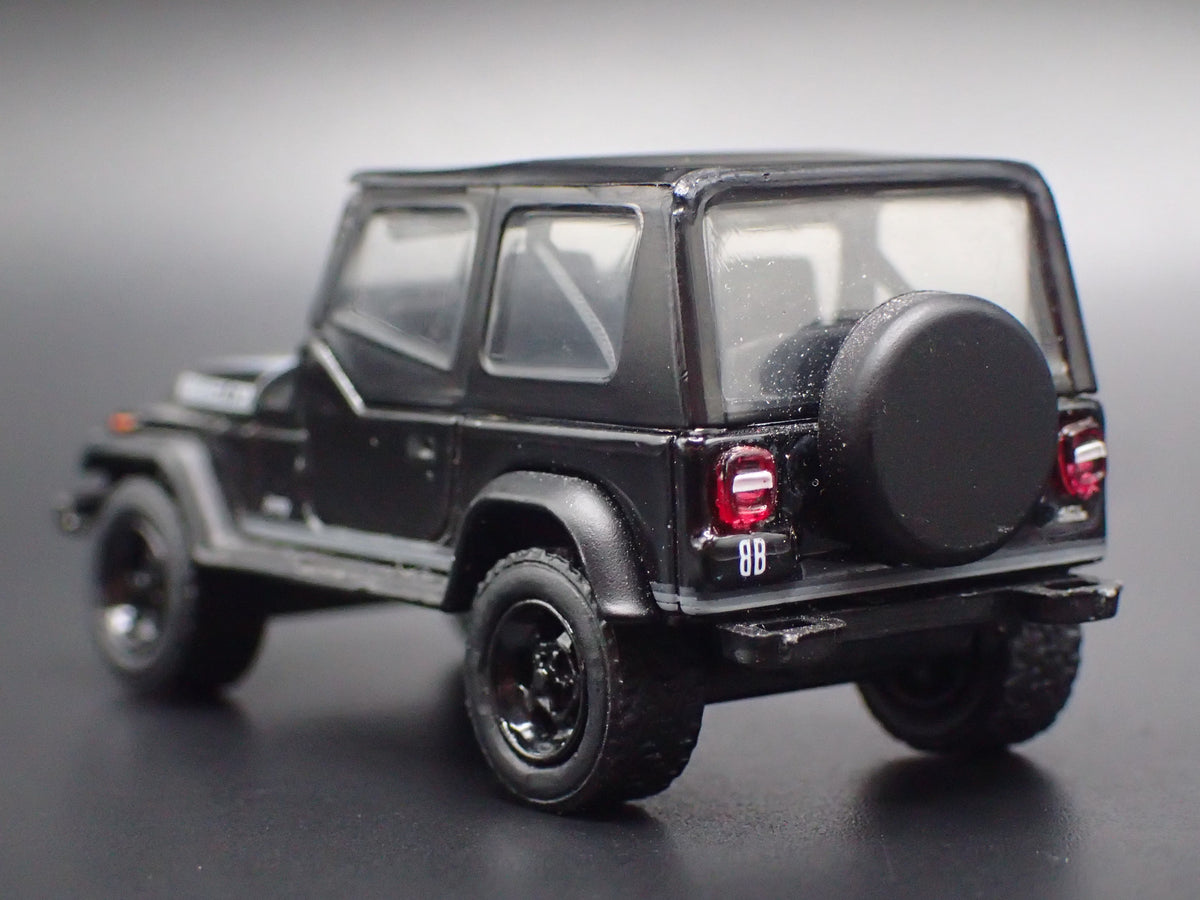 1986 - 1995 JEEP WRANGLER YJ 2 TWO DOOR BLACK 1/64 SCALE DIORAMA DIECAST MODEL CAR