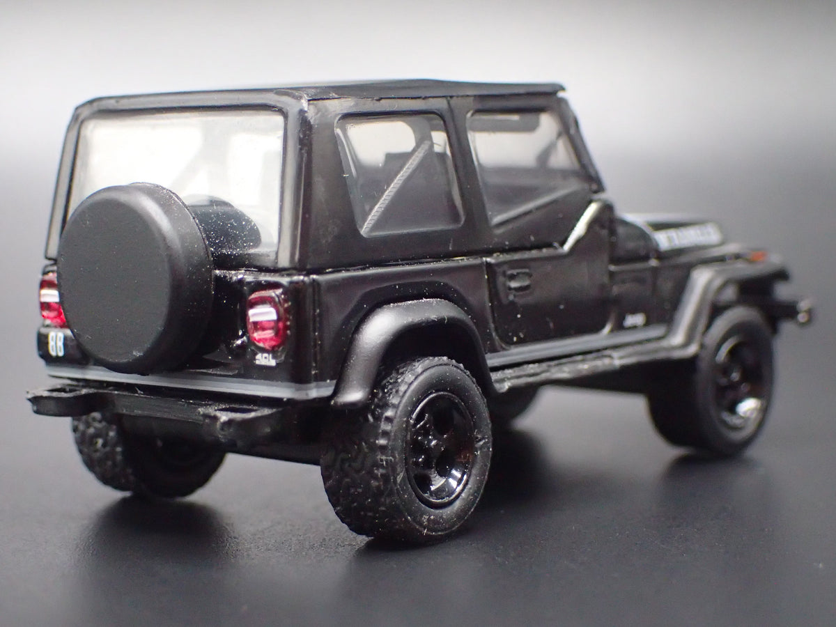 1986 - 1995 JEEP WRANGLER YJ 2 TWO DOOR BLACK 1/64 SCALE DIORAMA DIECAST MODEL CAR
