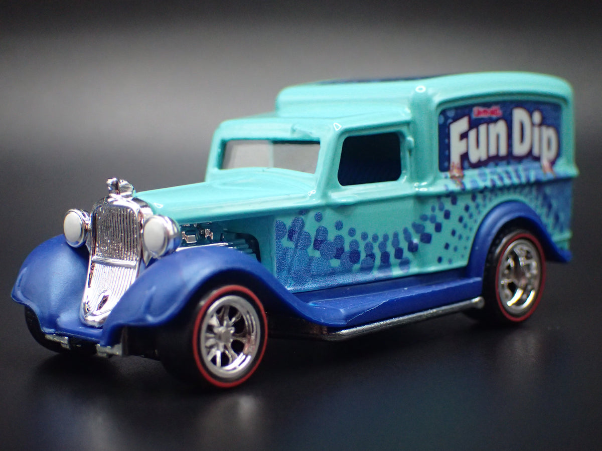 1934 34 DODGE DELIVERY FUN DIP BLUE 1:64 SCALE DIORAMA DIECAST MODEL CAR