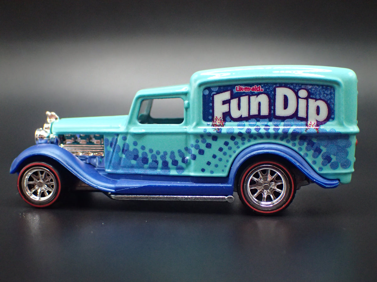 1934 34 DODGE DELIVERY FUN DIP BLUE 1:64 SCALE DIORAMA DIECAST MODEL CAR