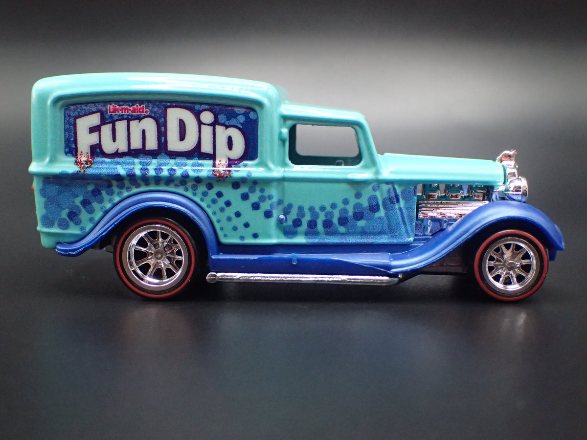 1934 34 DODGE DELIVERY FUN DIP BLUE 1:64 SCALE DIORAMA DIECAST MODEL CAR