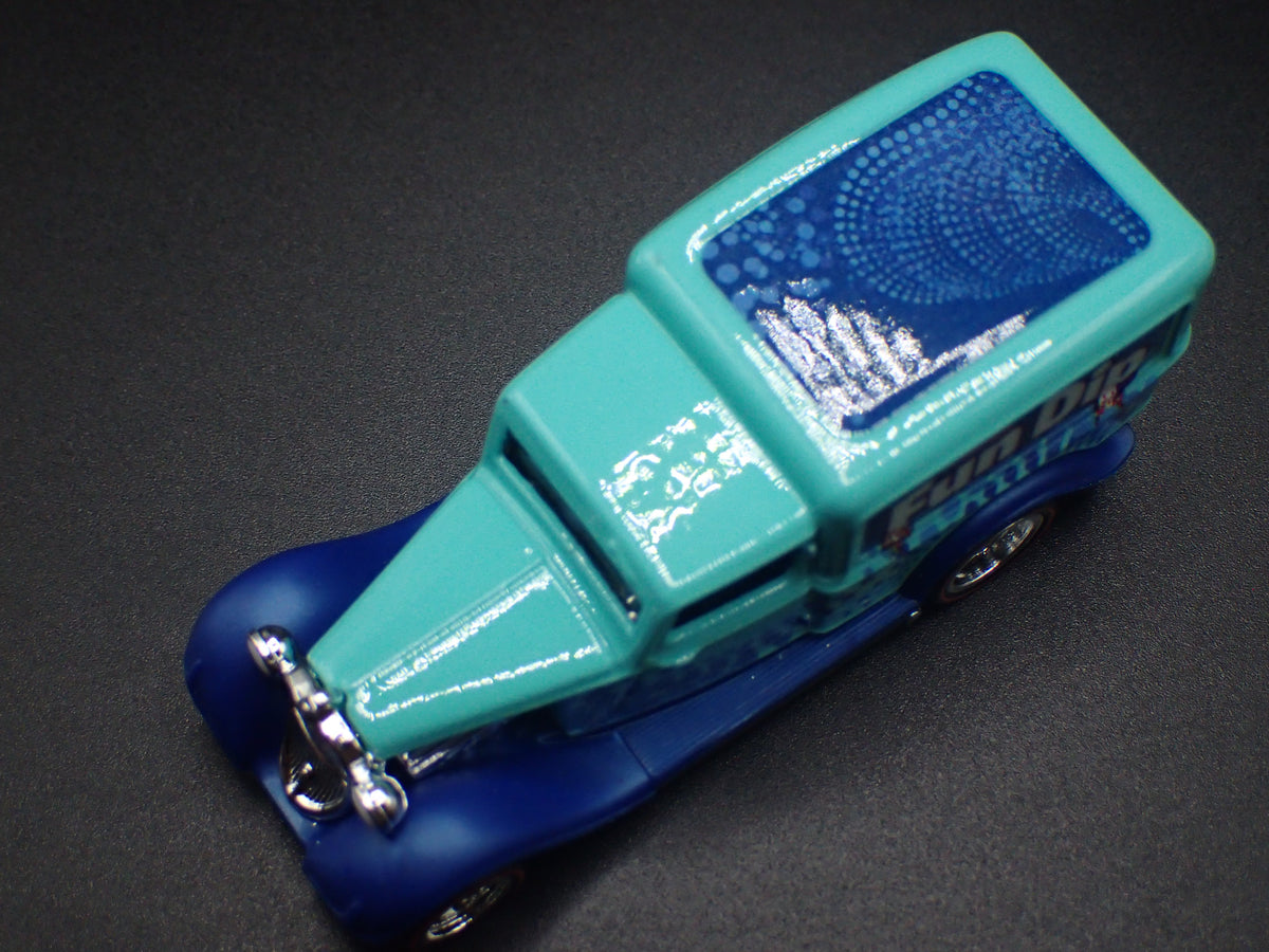 1934 34 DODGE DELIVERY FUN DIP BLUE 1:64 SCALE DIORAMA DIECAST MODEL CAR