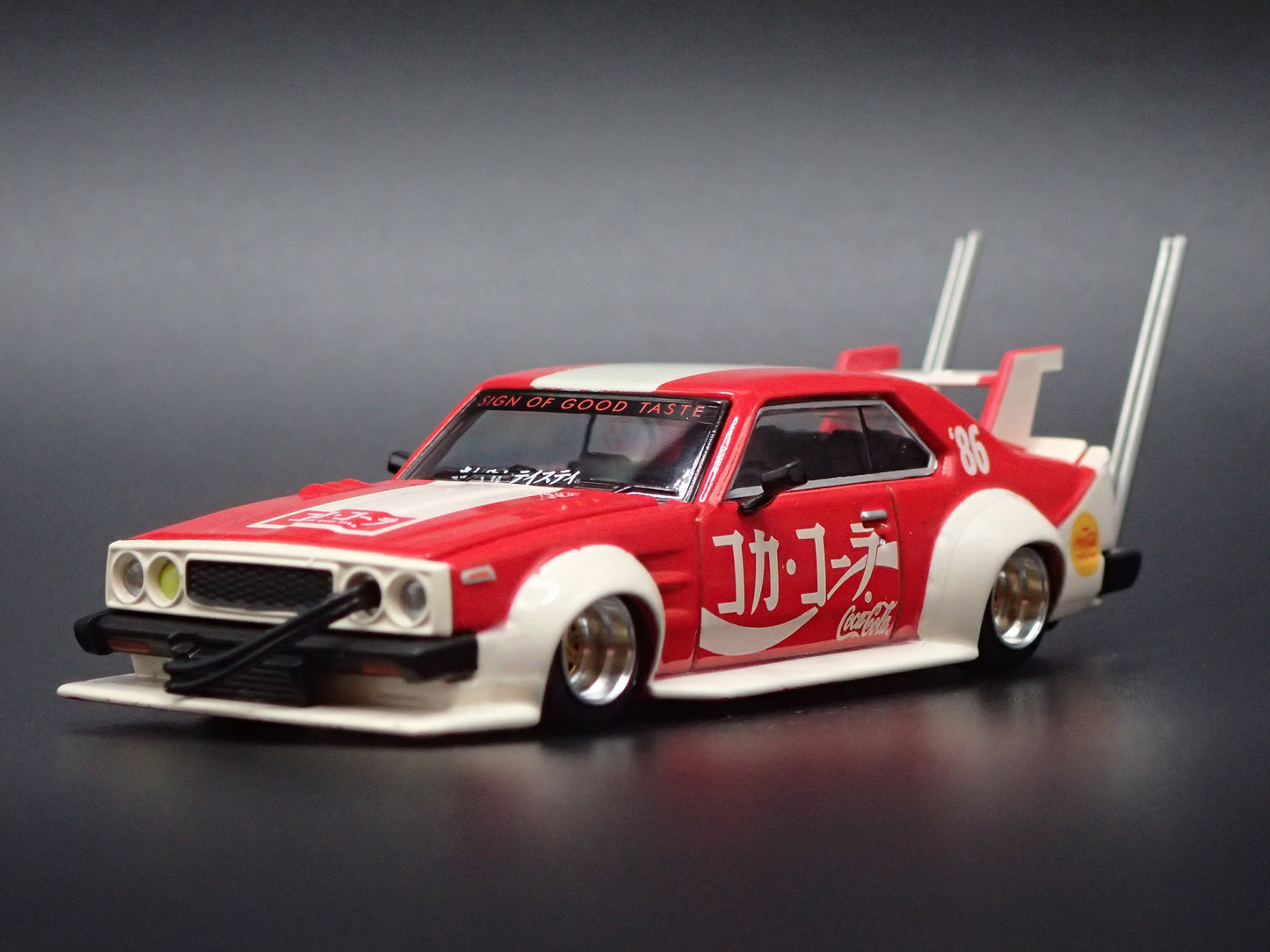 NISSAN SKYLINE C210 KAIDO RACER COCA COLA RED 1:64 SCALE DIECAST MODEL CAR