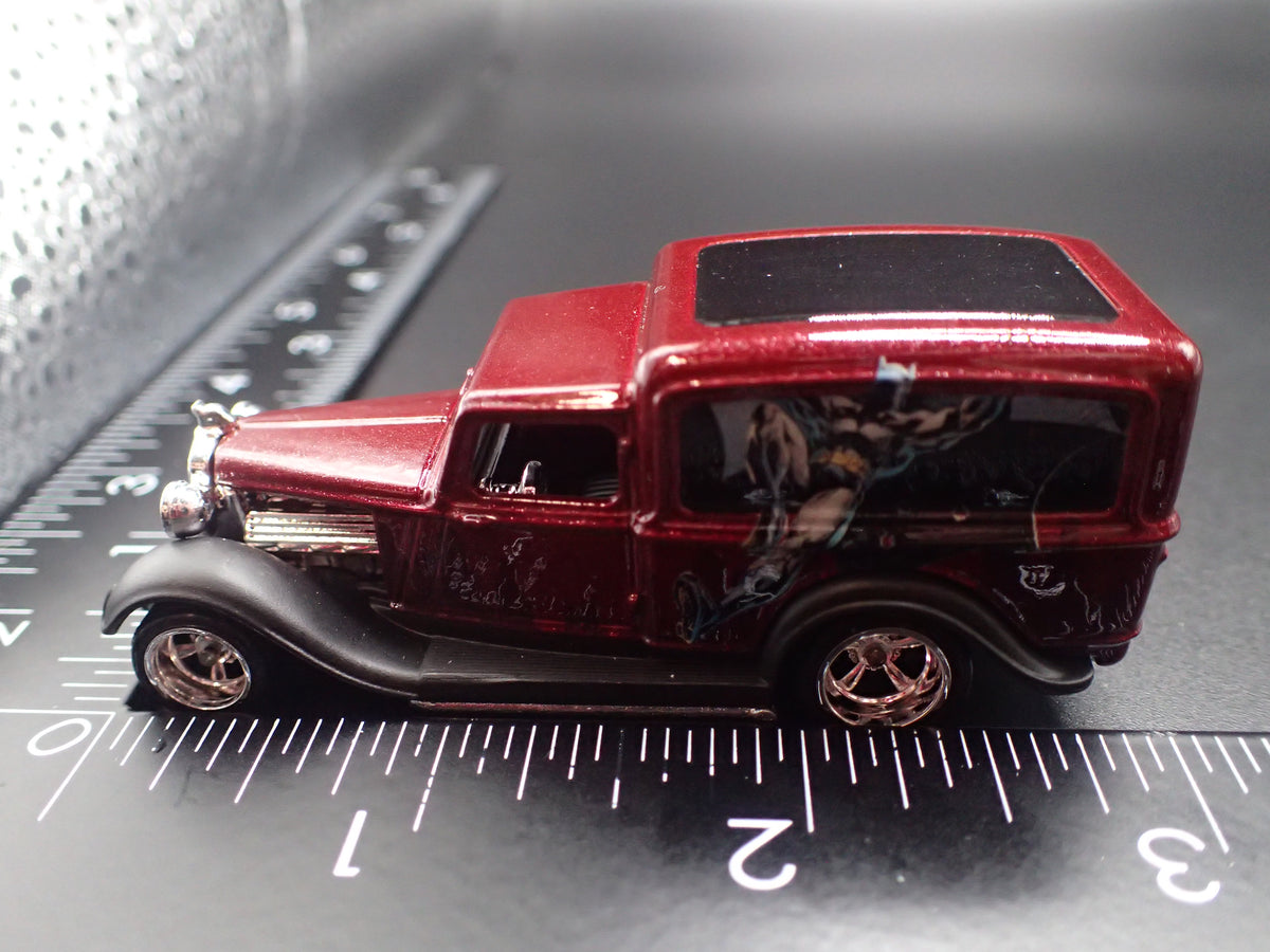 1934 34 DODGE DELIVERY VAN BATMAN 1:64 SCALE DIORAMA DIECAST MODEL CAR