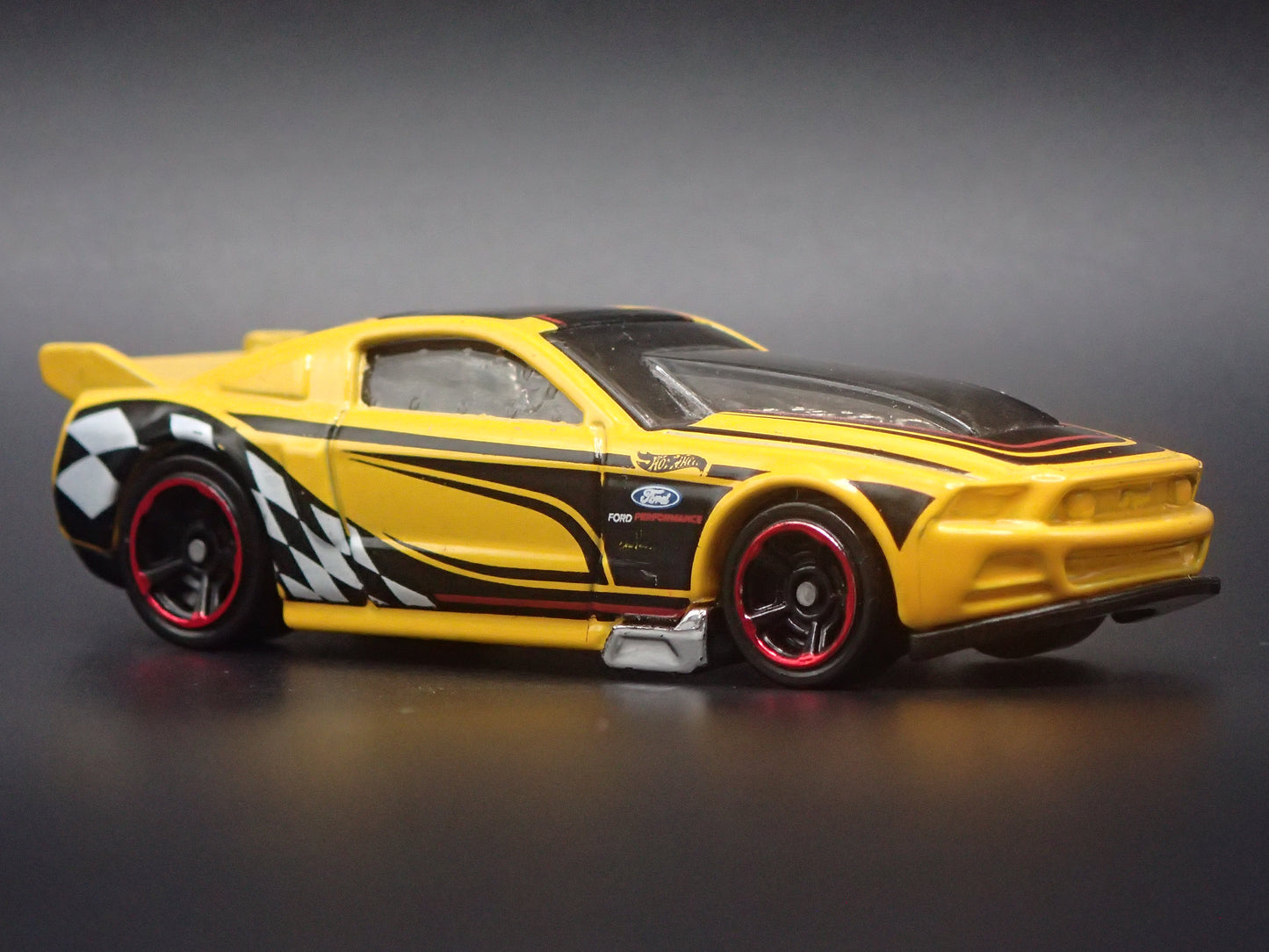 2013 13 FORD MUSTANG GT DRAG CAR RARE 1:64 SCALE COLLECTIBLE DIECAST MODEL CAR