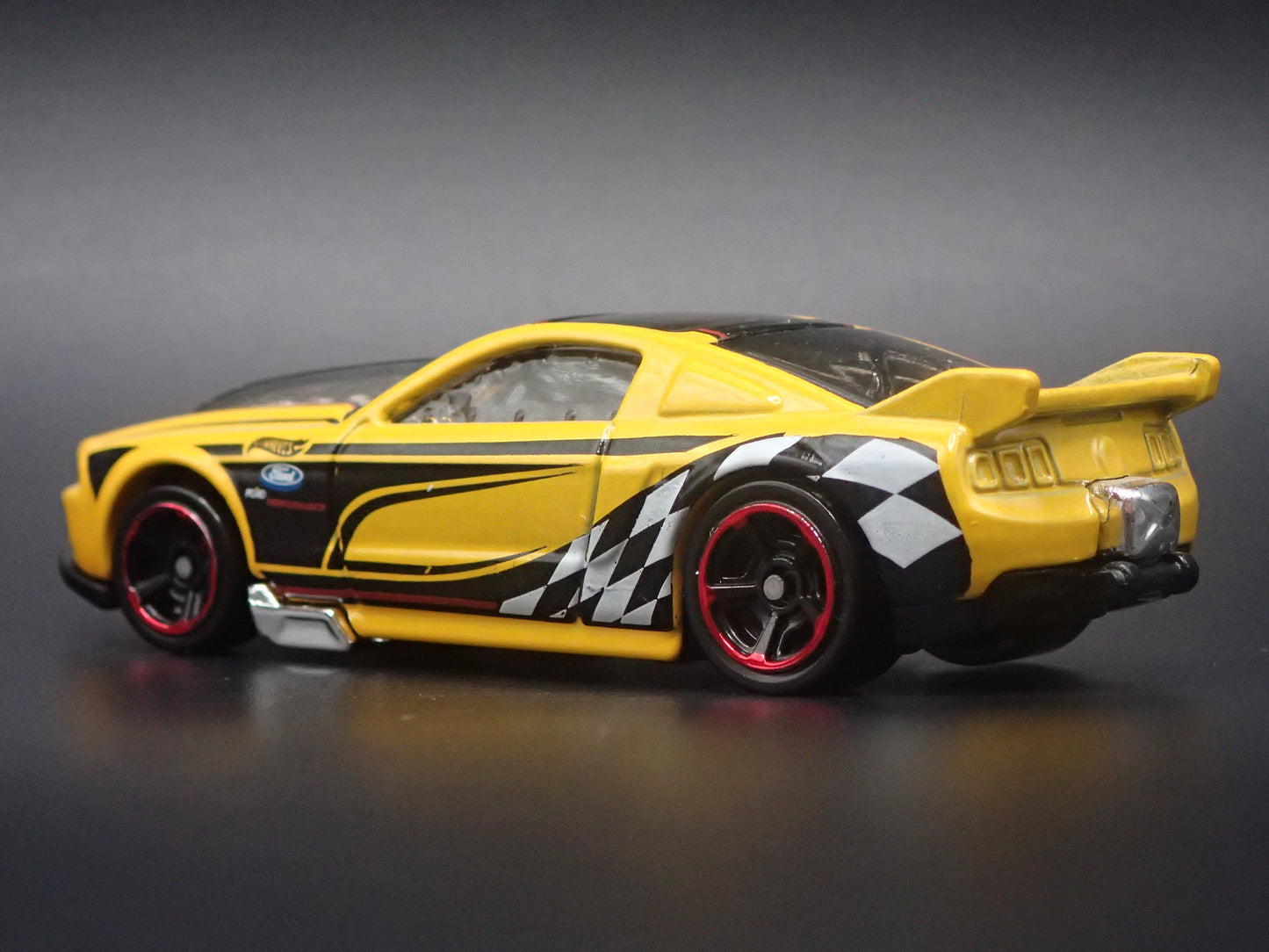 2013 13 FORD MUSTANG GT DRAG CAR RARE 1:64 SCALE COLLECTIBLE DIECAST MODEL CAR