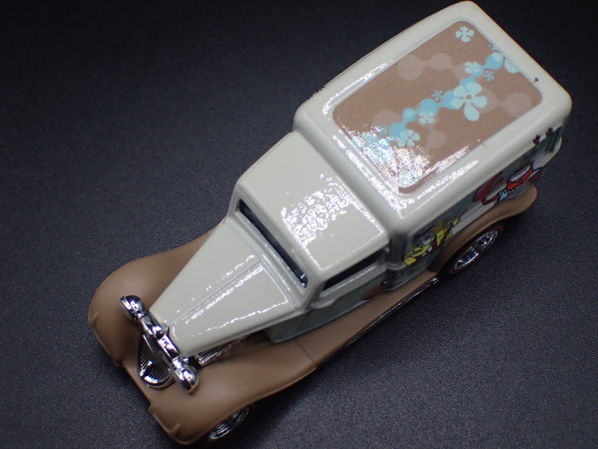 1934 34 DODGE DELIVERY VAN SPONGEBOB 1:64 SCALE DIORAMA DIECAST MODEL CAR