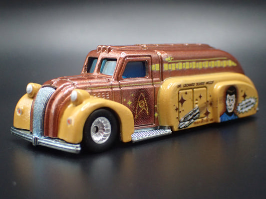 1938 38 DODGE AIRFLOW GAS OIL TANKER STAR TREK 1:64 SCALE DIECAST MODEL CAR