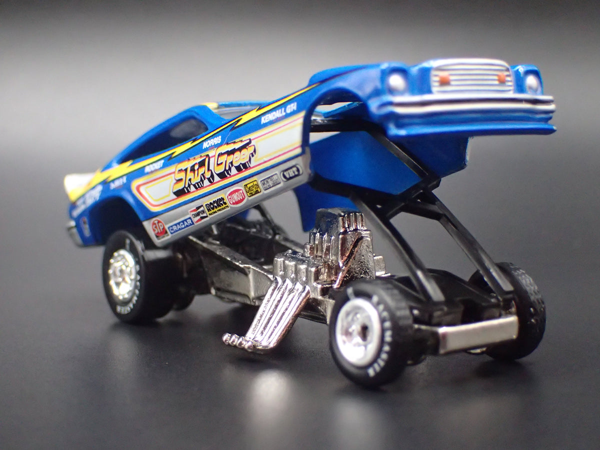 FORD MUSTANG II FUNNY CAR CHAIN LIGHTNING 1:64 SCALE DIECAST MODEL CAR
