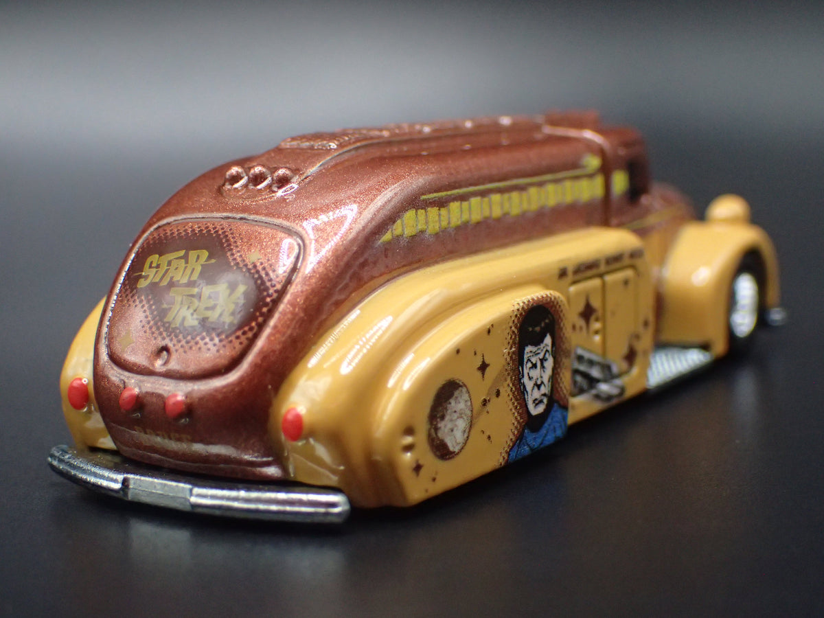 1938 38 DODGE AIRFLOW GAS OIL TANKER STAR TREK 1:64 SCALE DIECAST MODEL CAR