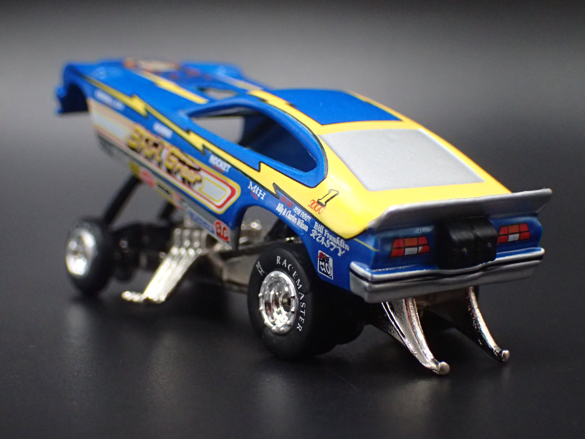 FORD MUSTANG II FUNNY CAR CHAIN LIGHTNING 1:64 SCALE DIECAST MODEL CAR