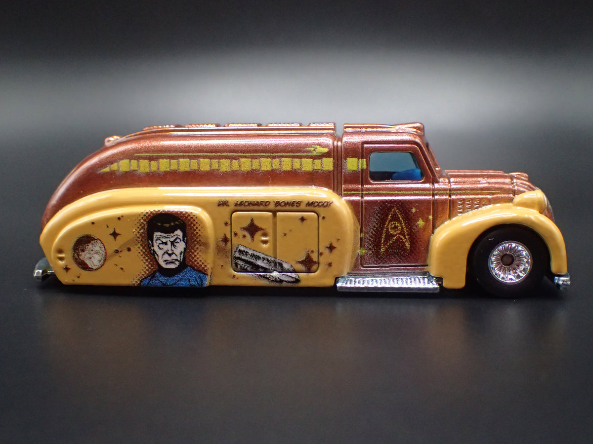 1938 38 DODGE AIRFLOW GAS OIL TANKER STAR TREK 1:64 SCALE DIECAST MODEL CAR