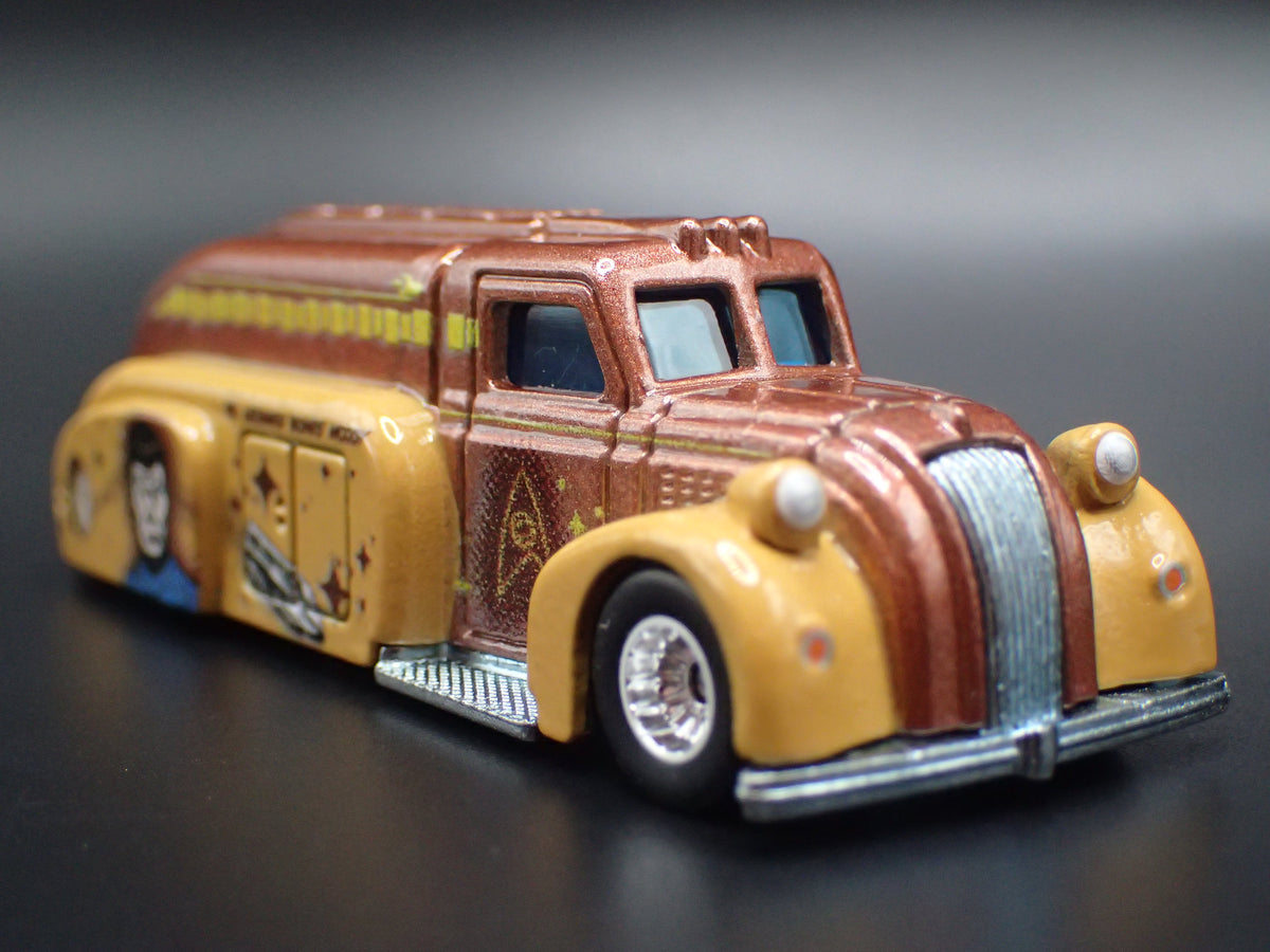 1938 38 DODGE AIRFLOW GAS OIL TANKER STAR TREK 1:64 SCALE DIECAST MODEL CAR