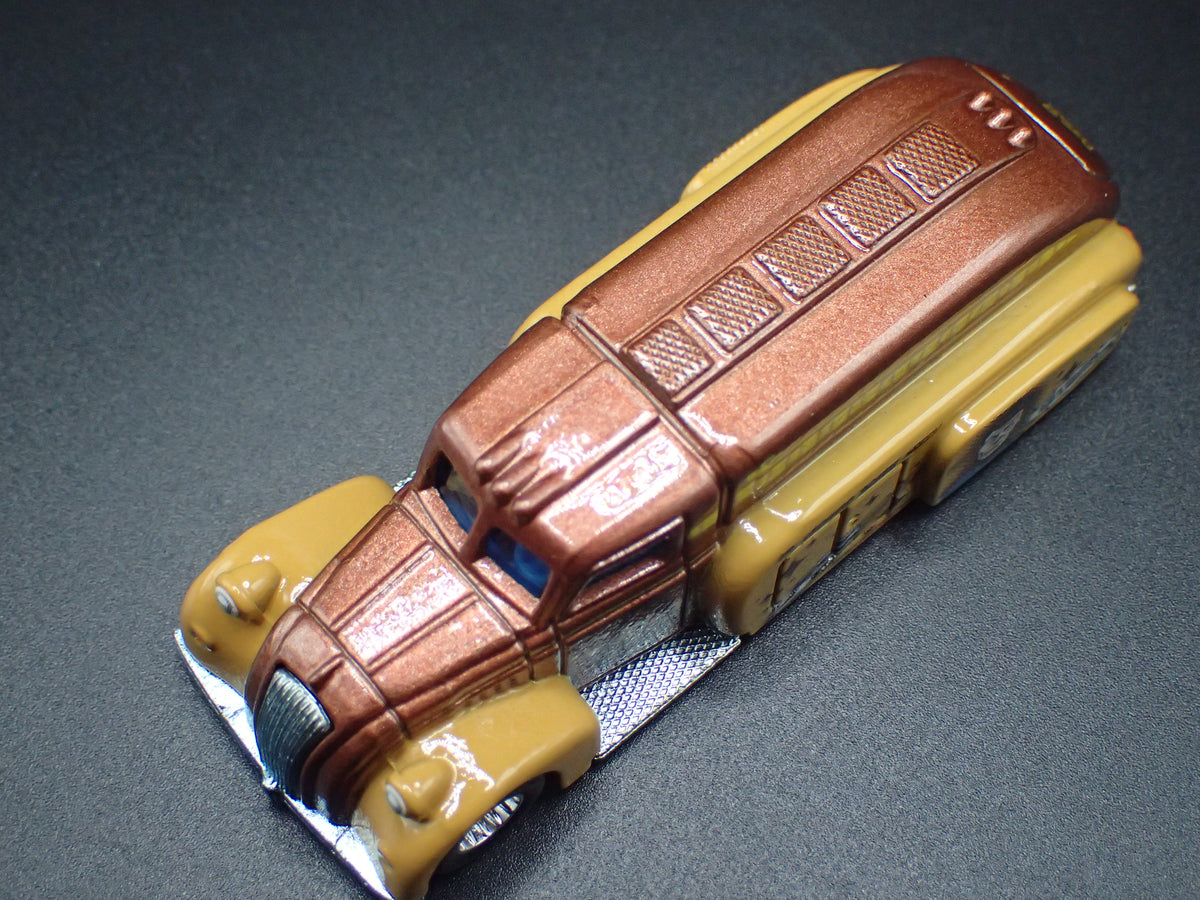 1938 38 DODGE AIRFLOW GAS OIL TANKER STAR TREK 1:64 SCALE DIECAST MODEL CAR