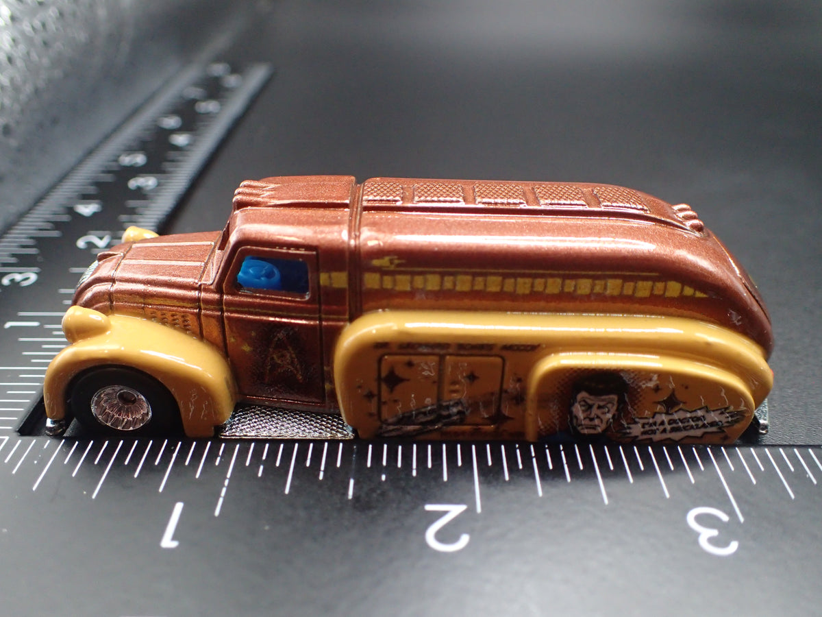 1938 38 DODGE AIRFLOW GAS OIL TANKER STAR TREK 1:64 SCALE DIECAST MODEL CAR