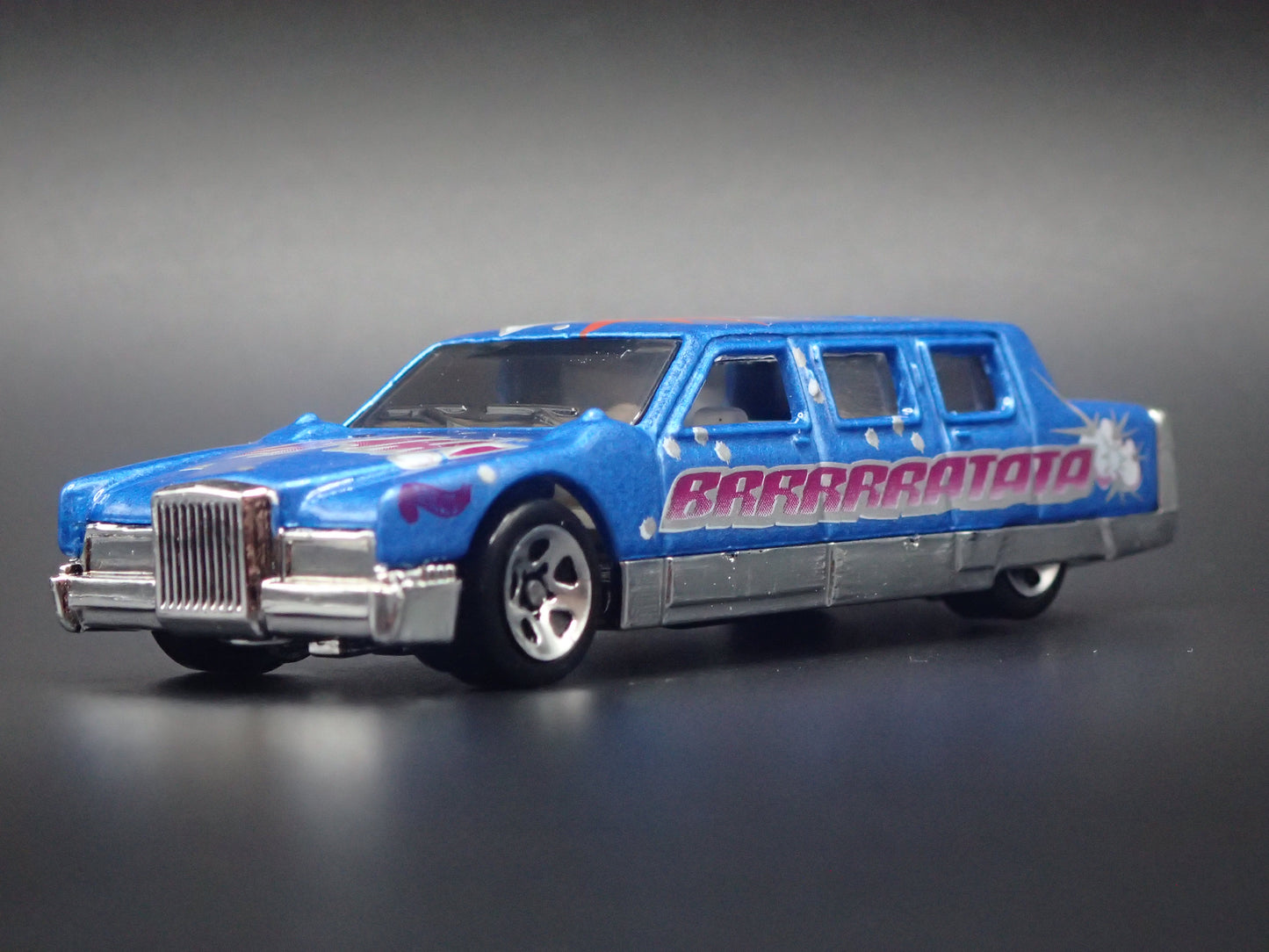 STRETCH LIMOUSINE RARE 1:64 HW SCALE COLLECTIBLE DIORAMA DIECAST MODEL CAR
