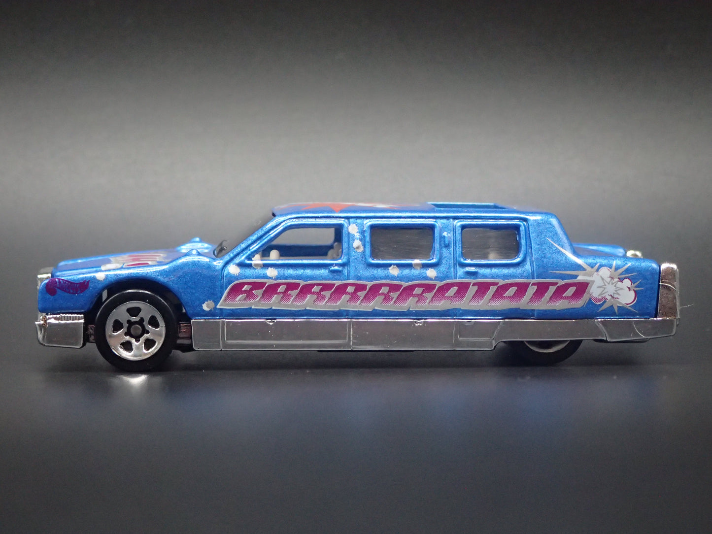 STRETCH LIMOUSINE RARE 1:64 HW SCALE COLLECTIBLE DIORAMA DIECAST MODEL CAR