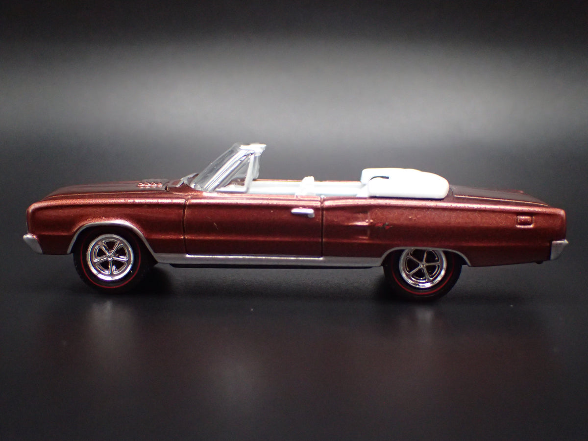 1967 67 DODGE CORONET R/T HEMI CONVERTIBLE BRONZE 1/64 SCALE DIECAST MODEL CAR
