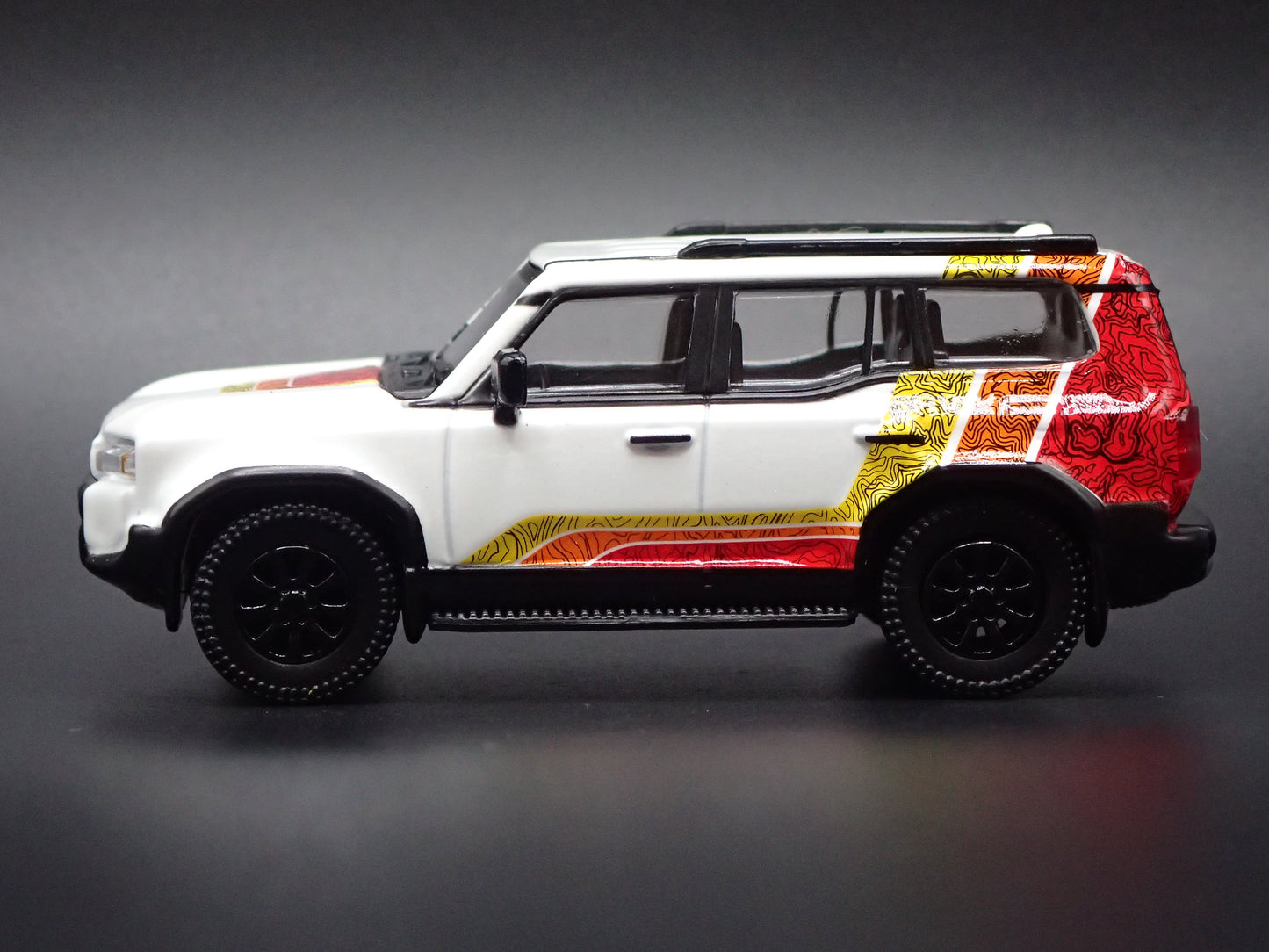 2023-2025 TOYOTA LAND CRUISER 250 WHITE 1/64 SCALE DIORAMA DIECAST MODEL CAR