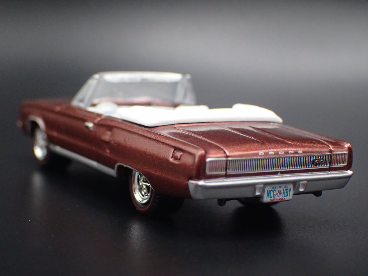 1967 67 DODGE CORONET R/T HEMI CONVERTIBLE BRONZE 1/64 SCALE DIECAST MODEL CAR
