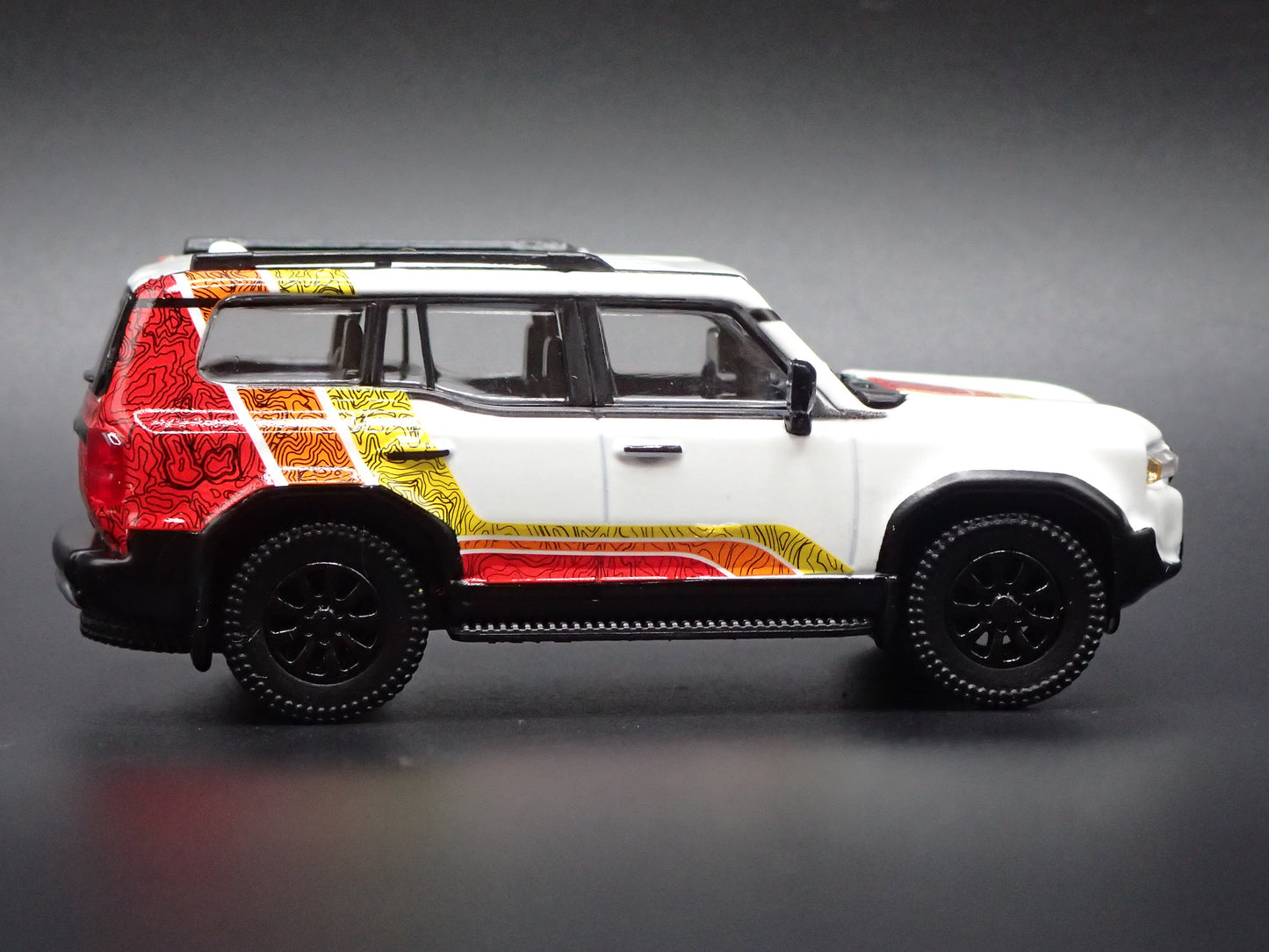 2023-2025 TOYOTA LAND CRUISER 250 WHITE 1/64 SCALE DIORAMA DIECAST MODEL CAR