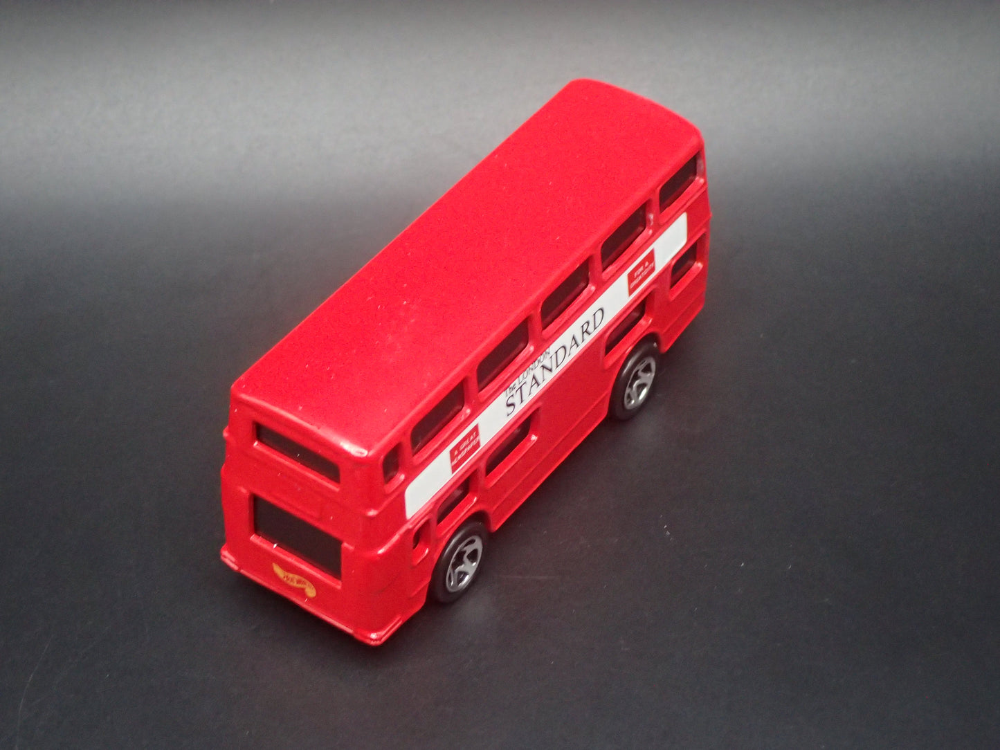 DOUBLE DECKER BUS LONDON RED 1:64 HW SCALE COLLECTIBLE DIORAMA DIECAST MODEL