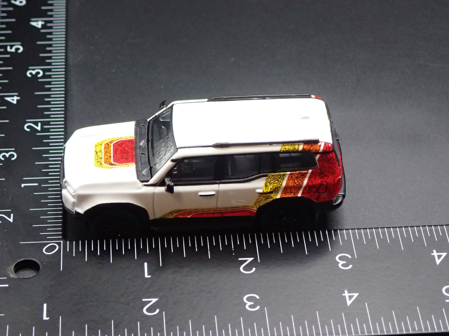 2023-2025 TOYOTA LAND CRUISER 250 WHITE 1/64 SCALE DIORAMA DIECAST MODEL CAR