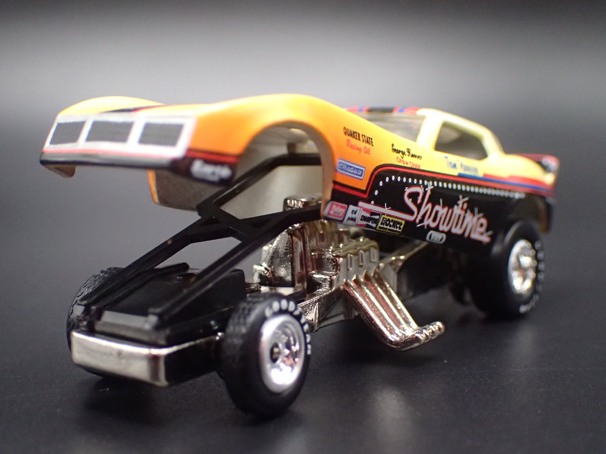 1978 78 CHEVY CHEVROLET CORVETTE FUNNY CAR SHOWTIME 1:64 SCALE DIECAST MODEL CAR