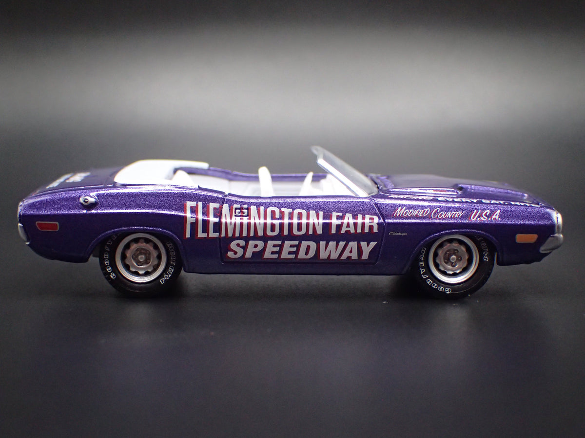 1971 71 DODGE CHALLENGER CONVERTIBLE FLEMINGTON PACE 1/64 SCALE DIECAST CAR