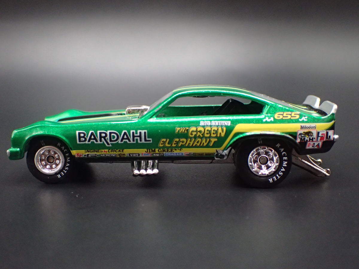 CHEVY CHEVROLET VEGA FUNNY CAR REEN ELEPHANT 1:64 SCALE DIECAST MODEL CAR
