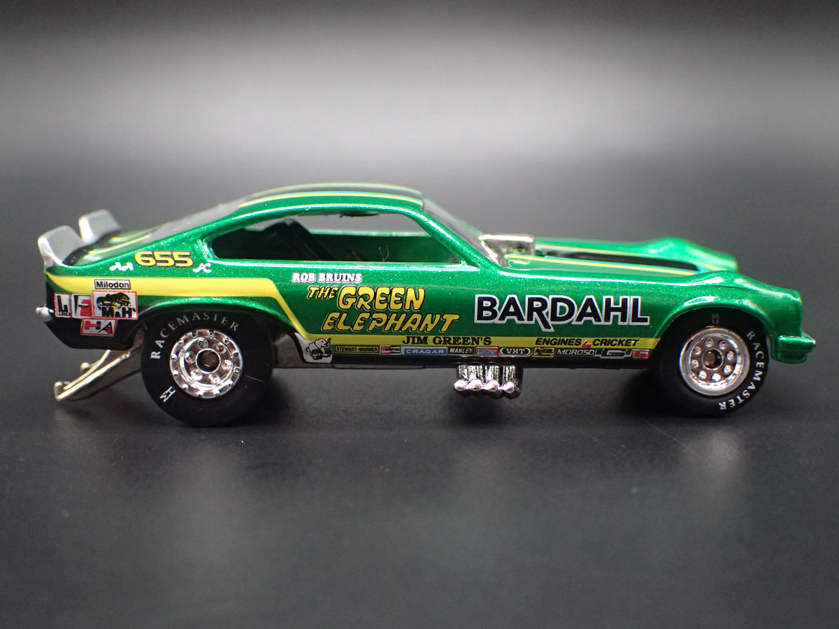 CHEVY CHEVROLET VEGA FUNNY CAR REEN ELEPHANT 1:64 SCALE DIECAST MODEL CAR
