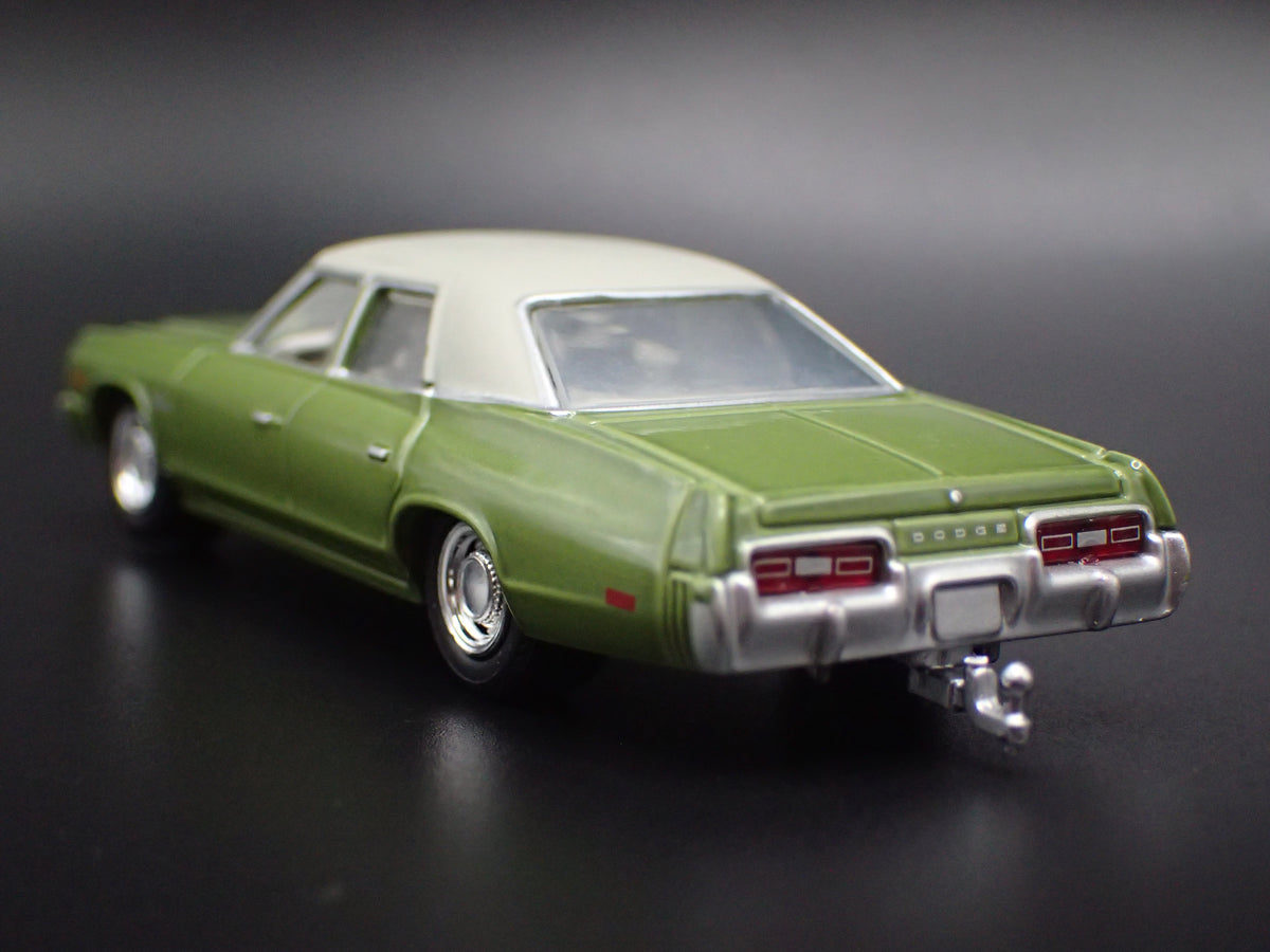 1974 74 DODGE MONACO 4 FOUR DOOR w HITCH 1:64 SCALE DIORAMA DIECAST MODEL CAR