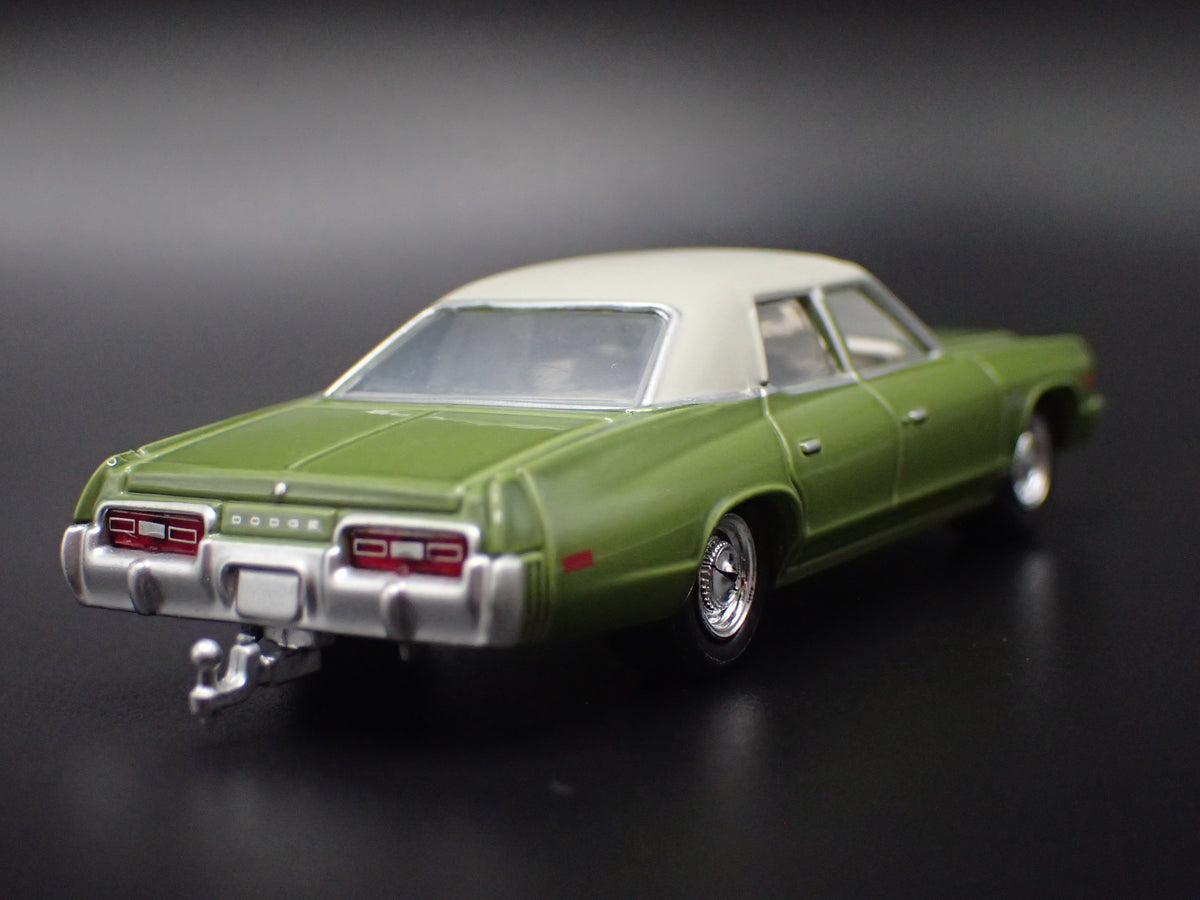 1974 74 DODGE MONACO 4 FOUR DOOR w HITCH 1:64 SCALE DIORAMA DIECAST MODEL CAR