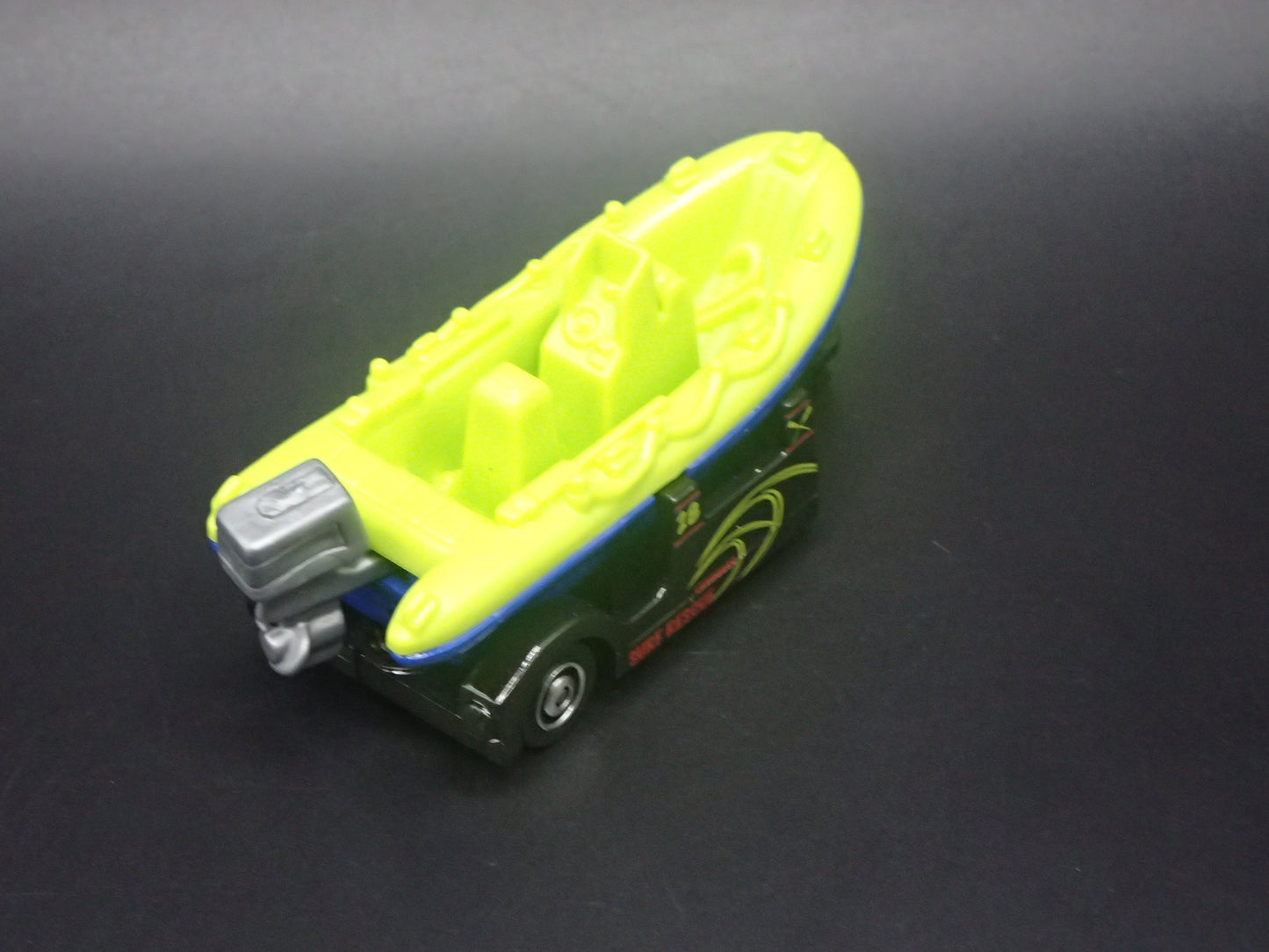 RAFT BOAT w/ TRAILER BLUE 1/64 MB SCALE COLLECTIBLE DIORAMA PROP MODEL