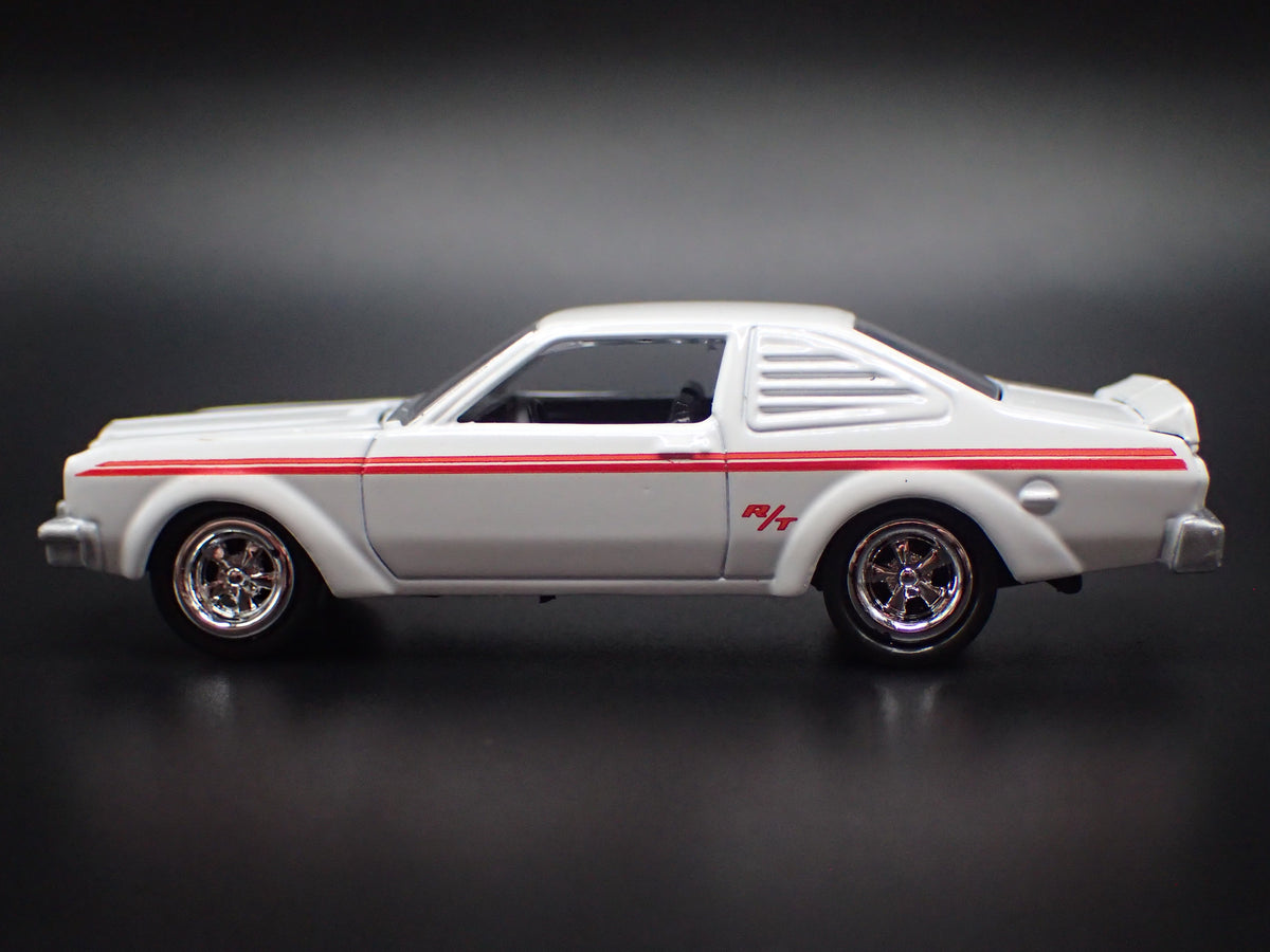 1976 76 DODGE ASPEN R/T WHITE 1/64 SCALE COLLECTIBLE DIECAST MODEL CAR
