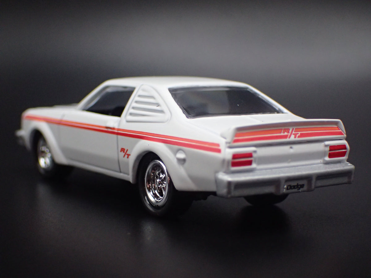 1976 76 DODGE ASPEN R/T WHITE 1/64 SCALE COLLECTIBLE DIECAST MODEL CAR