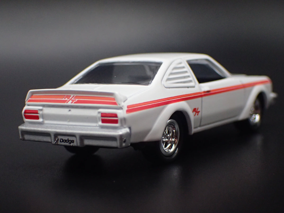 1976 76 DODGE ASPEN R/T WHITE 1/64 SCALE COLLECTIBLE DIECAST MODEL CAR