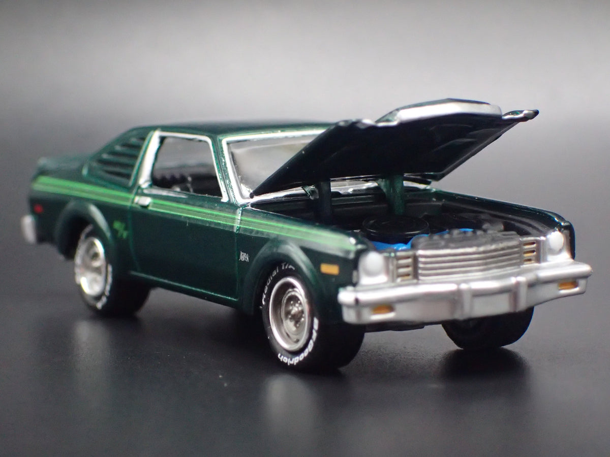 1976 76 DODGE ASPEN R/T GREEN 1/64 SCALE COLLECTIBLE DIECAST MODEL CAR