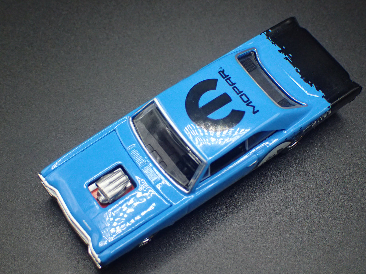 1969 69 DODGE DART SWINGER 340 BLUE 1:64 SCALE COLLECTIBLE DIECAST MODEL CAR
