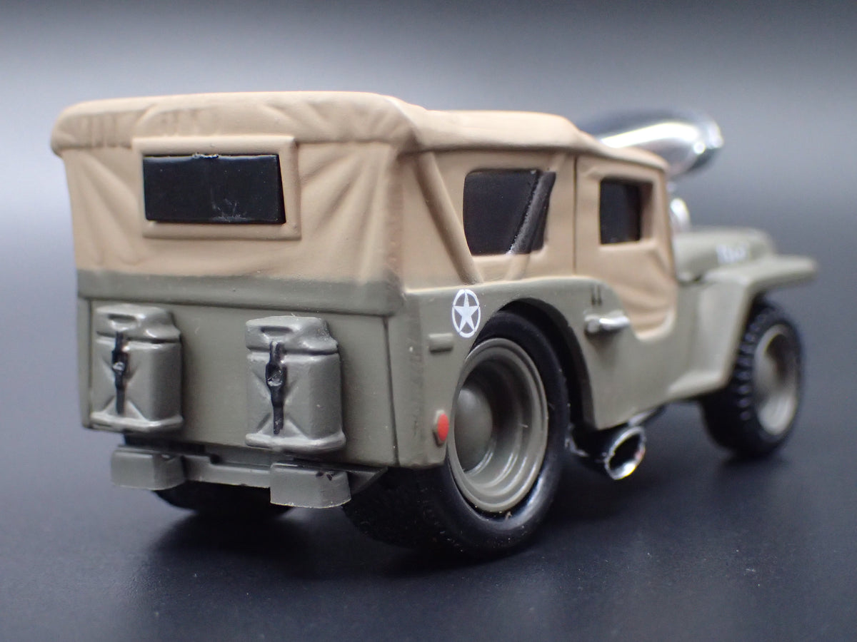 1942 42 JEEP MILITARY GRAY 1:64 SCALE COLLECTIBLE DIORAMA DIECAST MODEL CAR