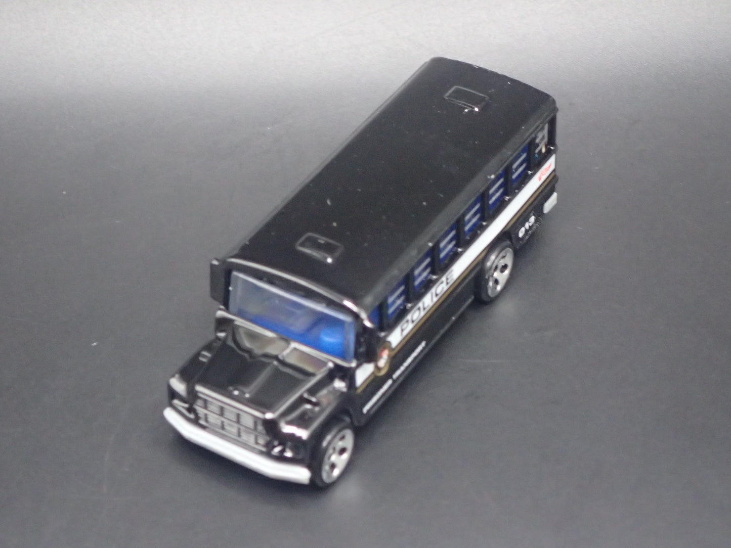 VINTAGE POLICE TRANSPORT BUS 1:64 HW SCALE DIORAMA DIECAST MODEL CAR