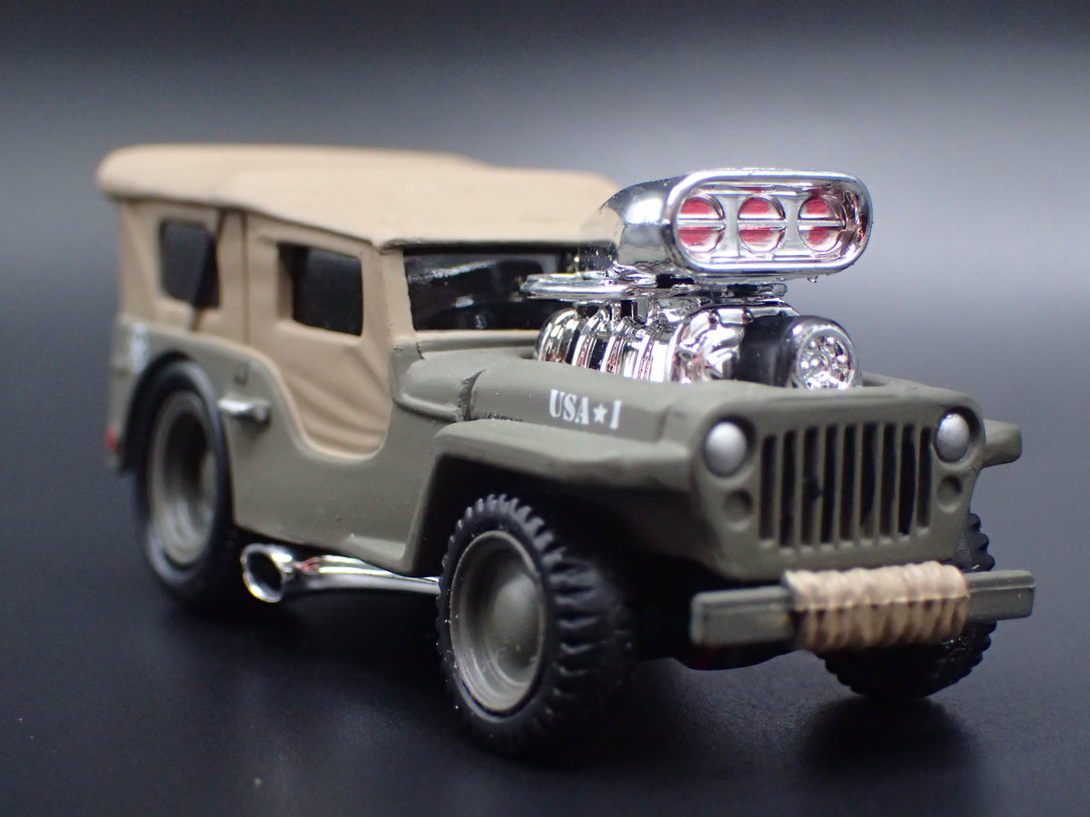1942 42 JEEP MILITARY GRAY 1:64 SCALE COLLECTIBLE DIORAMA DIECAST MODEL CAR