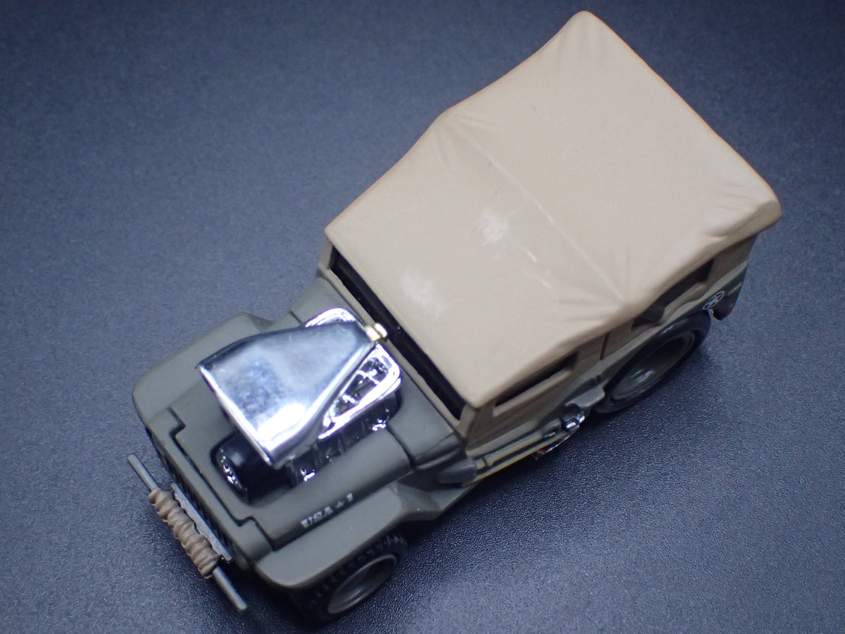1942 42 JEEP MILITARY GRAY 1:64 SCALE COLLECTIBLE DIORAMA DIECAST MODEL CAR