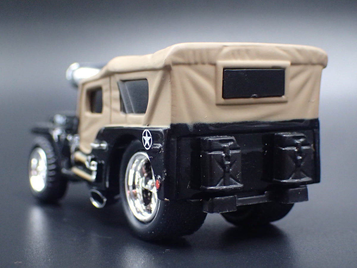 1942 42 JEEP MILITARY BLACK 1:64 SCALE COLLECTIBLE DIORAMA DIECAST MODEL CAR