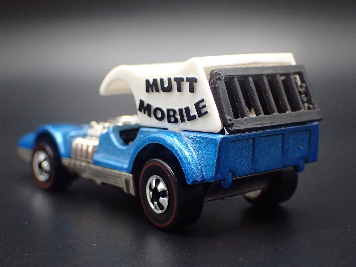 MUTT MOBILE CUSTOM HOT WHEELS BLUE 1/64 SCALE DIORAMA DIECAST MODEL CAR