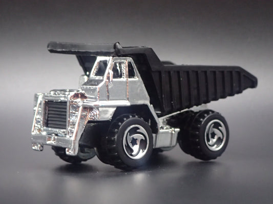 DUMP TRUCK CHROME RARE 1:64 HW SCALE COLLECTIBLE DIORAMA DIECAST MODEL CAR