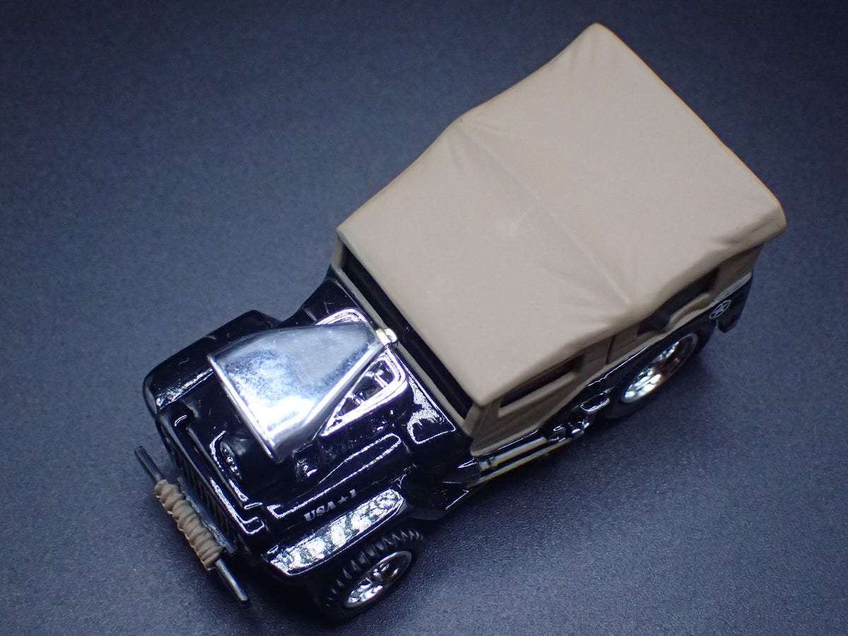 1942 42 JEEP MILITARY BLACK 1:64 SCALE COLLECTIBLE DIORAMA DIECAST MODEL CAR