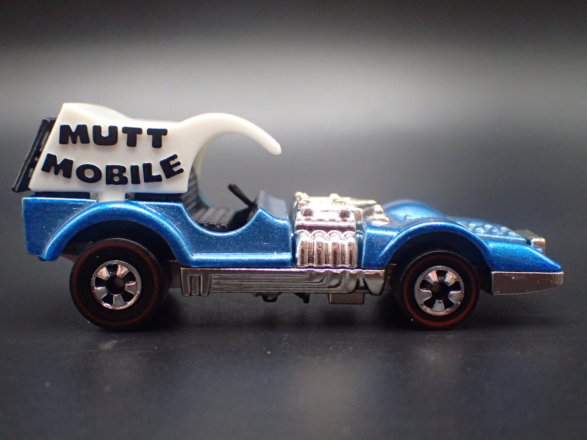 MUTT MOBILE CUSTOM HOT WHEELS BLUE 1/64 SCALE DIORAMA DIECAST MODEL CAR